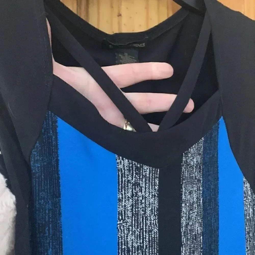 𝅺***** 5 for $25 Susan Lawrence Sleeveless Top with Cutouts
